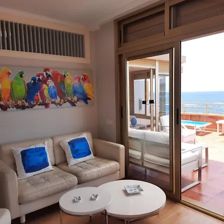 Isamaria Terraza Y Piscina En La Playa 라스팔마스