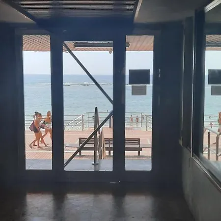 Isamaria Terraza En La Playa * 大加那利岛拉斯帕尔马斯