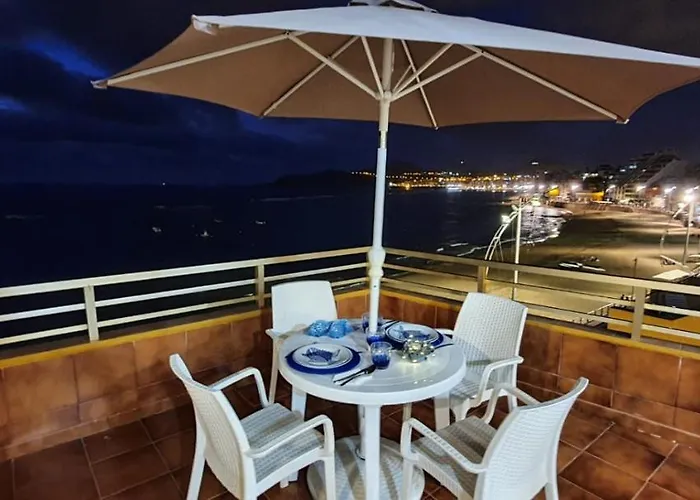 Isamaría Terraza Y Piscina En La Playa *